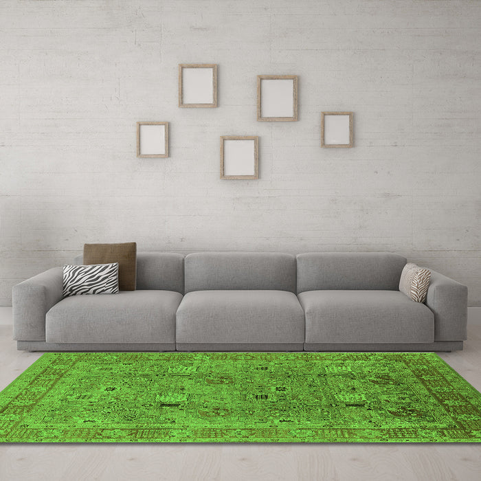 Machine Washable Oriental Green Industrial Area Rugs in a Living Room,, wshurb3185grn