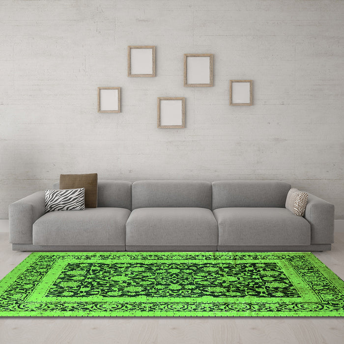 Machine Washable Oriental Green Industrial Area Rugs in a Living Room,, wshurb3188grn