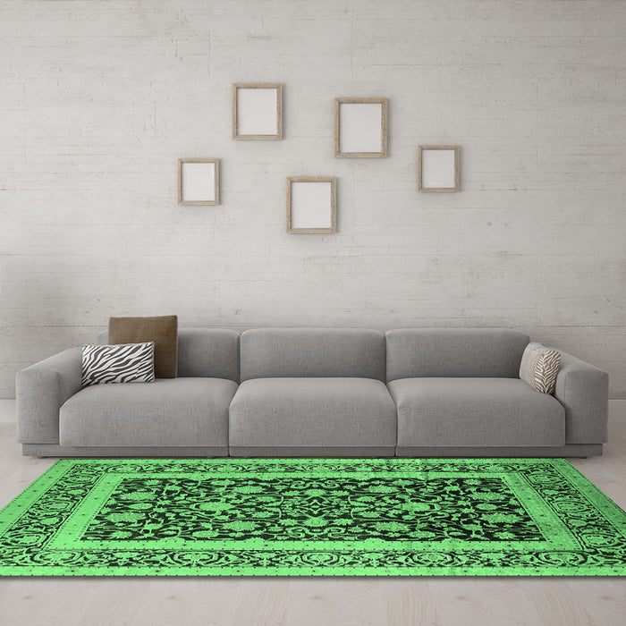Machine Washable Oriental Emerald Green Industrial Area Rugs in a Living Room,, wshurb3188emgrn