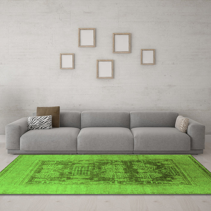 Machine Washable Oriental Green Industrial Area Rugs in a Living Room,, wshurb3190grn