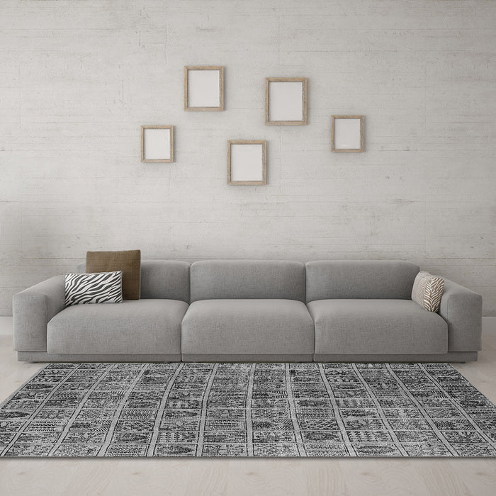 Machine Washable Oriental Gray Industrial Rug in a Living Room,, wshurb3194gry