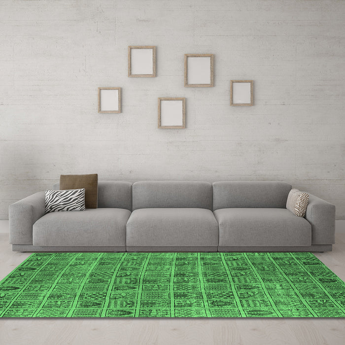Machine Washable Oriental Emerald Green Industrial Area Rugs in a Living Room,, wshurb3194emgrn