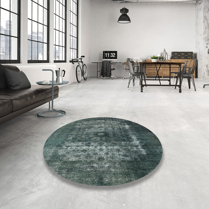 Round Mid-Century Modern Grayish Turquoise Green Oriental Rug in a Office, urb3195