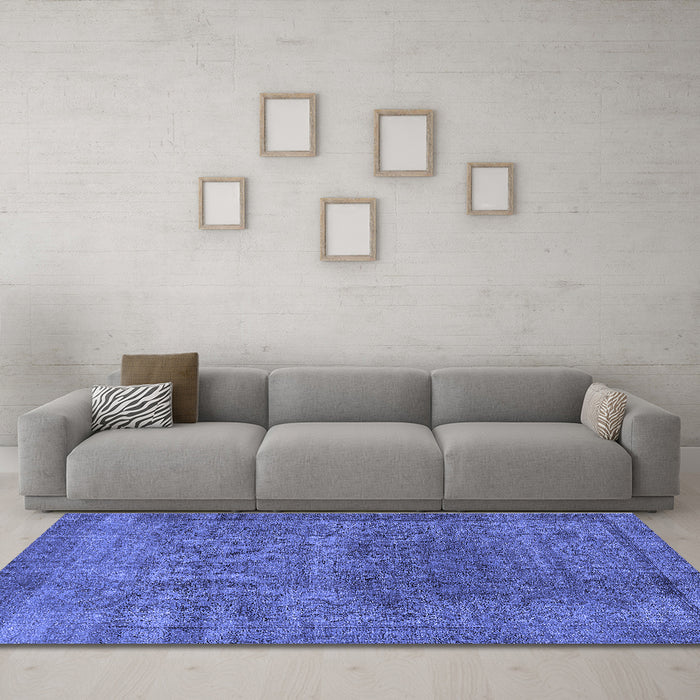 Machine Washable Oriental Blue Industrial Rug in a Living Room, wshurb3196blu