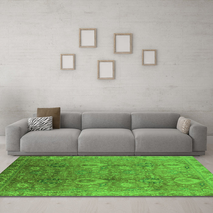 Machine Washable Oriental Green Industrial Area Rugs in a Living Room,, wshurb3197grn