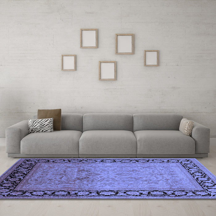 Machine Washable Oriental Blue Industrial Rug in a Living Room, wshurb3205blu