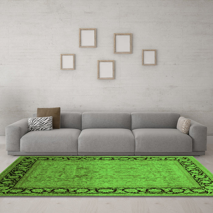 Machine Washable Oriental Green Industrial Area Rugs in a Living Room,, wshurb3205grn