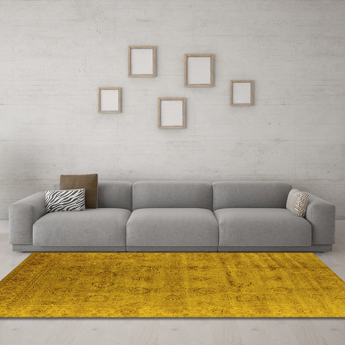 Machine Washable Oriental Yellow Industrial Rug in a Living Room, wshurb3207yw