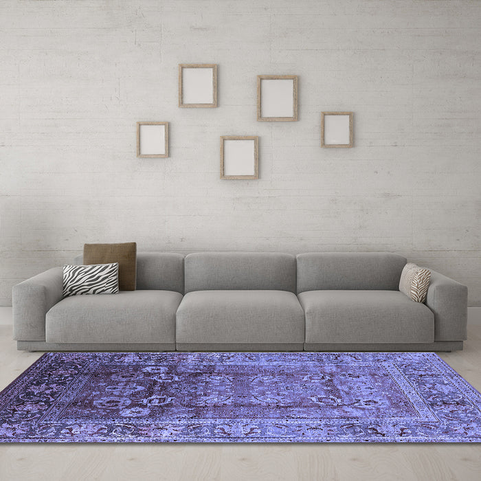 Machine Washable Oriental Blue Industrial Rug in a Living Room, wshurb3208blu