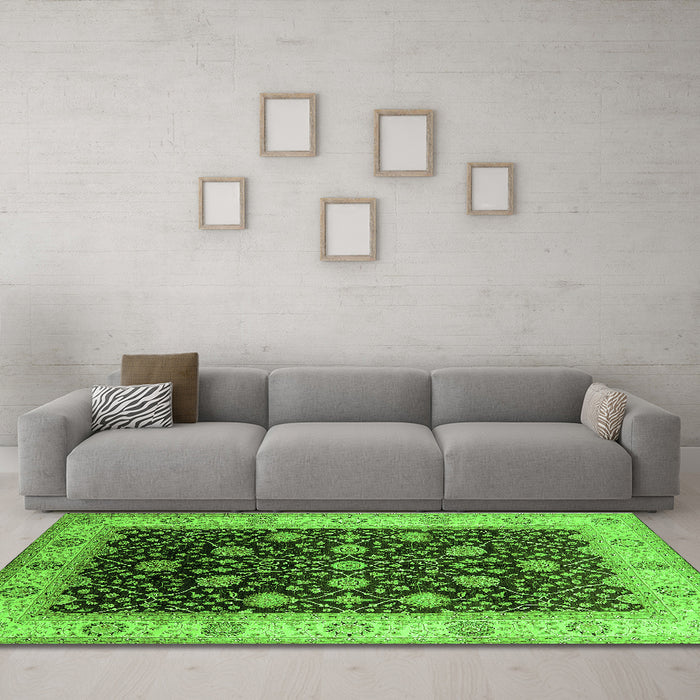 Machine Washable Oriental Green Industrial Area Rugs in a Living Room,, wshurb3209grn