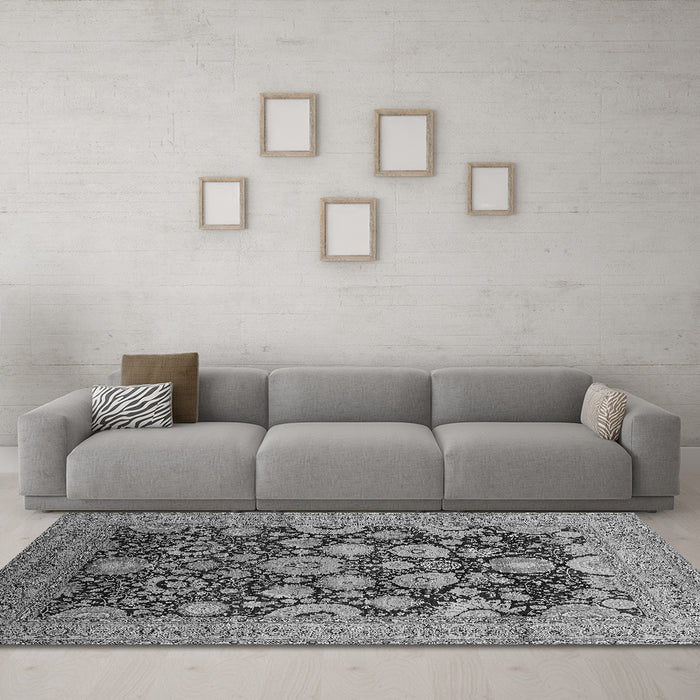 Machine Washable Oriental Gray Industrial Rug in a Living Room,, wshurb3211gry