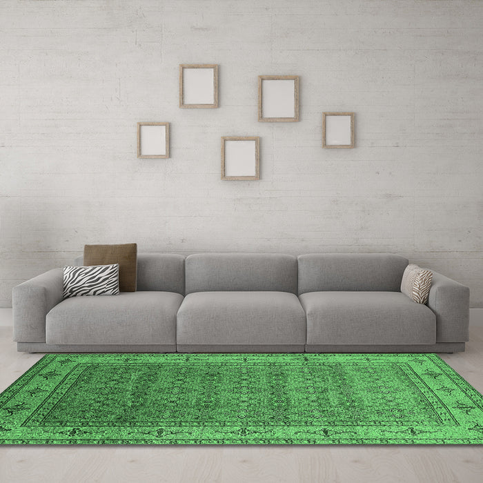 Machine Washable Oriental Emerald Green Industrial Area Rugs in a Living Room,, wshurb3214emgrn