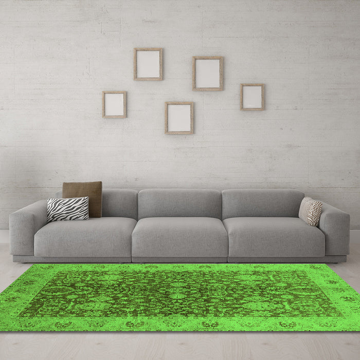 Machine Washable Oriental Green Industrial Area Rugs in a Living Room,, wshurb3216grn