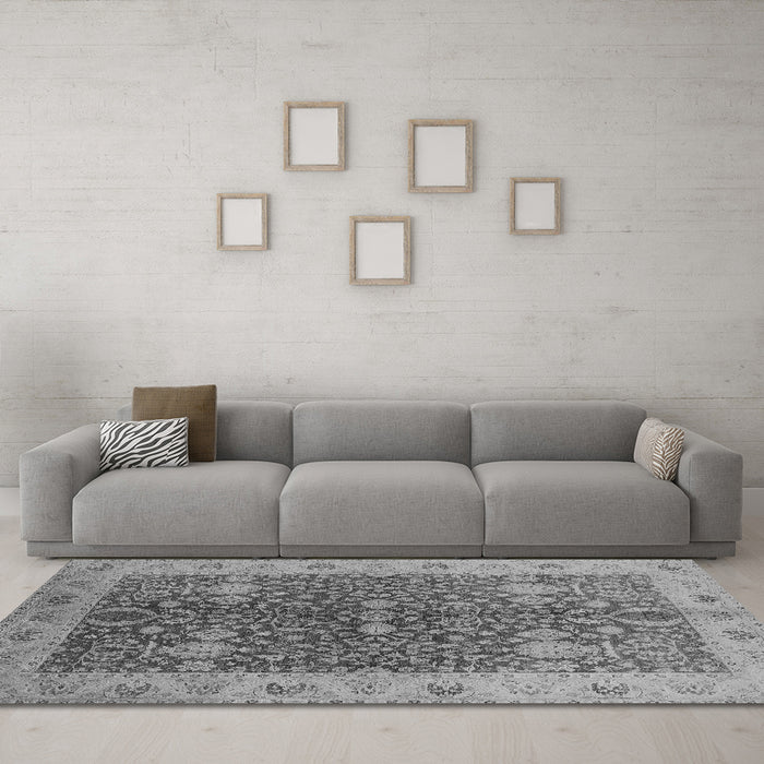 Machine Washable Oriental Gray Industrial Rug in a Living Room,, wshurb3216gry