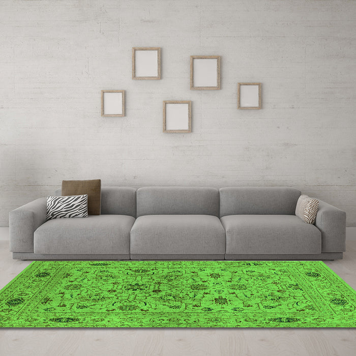 Machine Washable Oriental Green Industrial Area Rugs in a Living Room,, wshurb3218grn