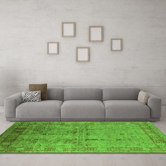 Machine Washable Oriental Green Industrial Area Rugs in a Living Room,, wshurb3221grn