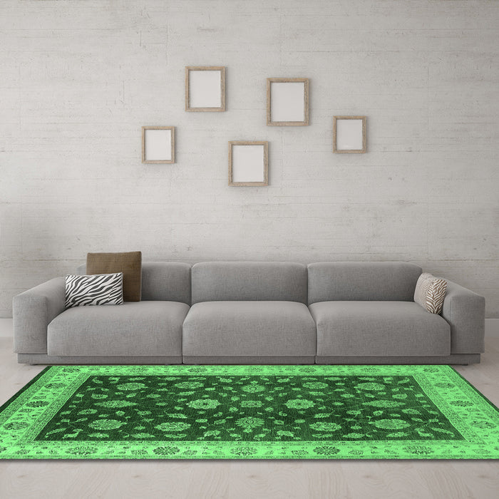Machine Washable Oriental Emerald Green Industrial Area Rugs in a Living Room,, wshurb3223emgrn