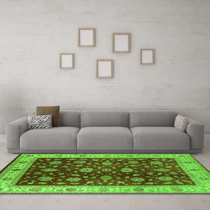 Machine Washable Oriental Green Industrial Area Rugs in a Living Room,, wshurb3223grn