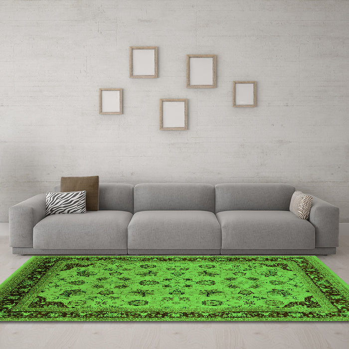 Machine Washable Oriental Green Industrial Area Rugs in a Living Room,, wshurb3226grn