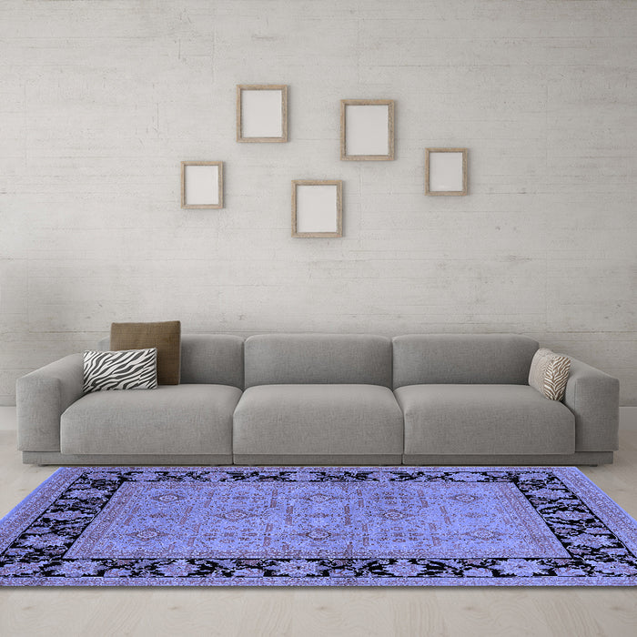 Machine Washable Oriental Blue Industrial Rug in a Living Room, wshurb3228blu