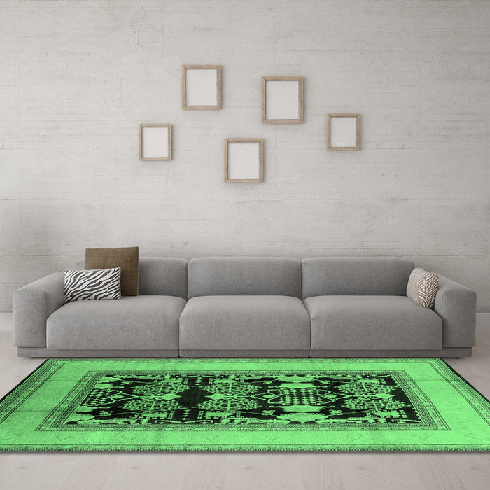Machine Washable Oriental Emerald Green Industrial Area Rugs in a Living Room,, wshurb3229emgrn