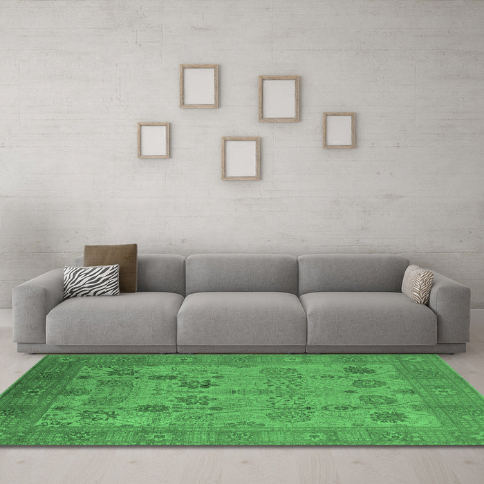 Machine Washable Oriental Emerald Green Industrial Area Rugs in a Living Room,, wshurb3230emgrn