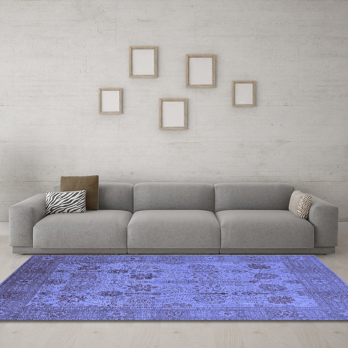Machine Washable Oriental Blue Industrial Rug in a Living Room, wshurb3230blu