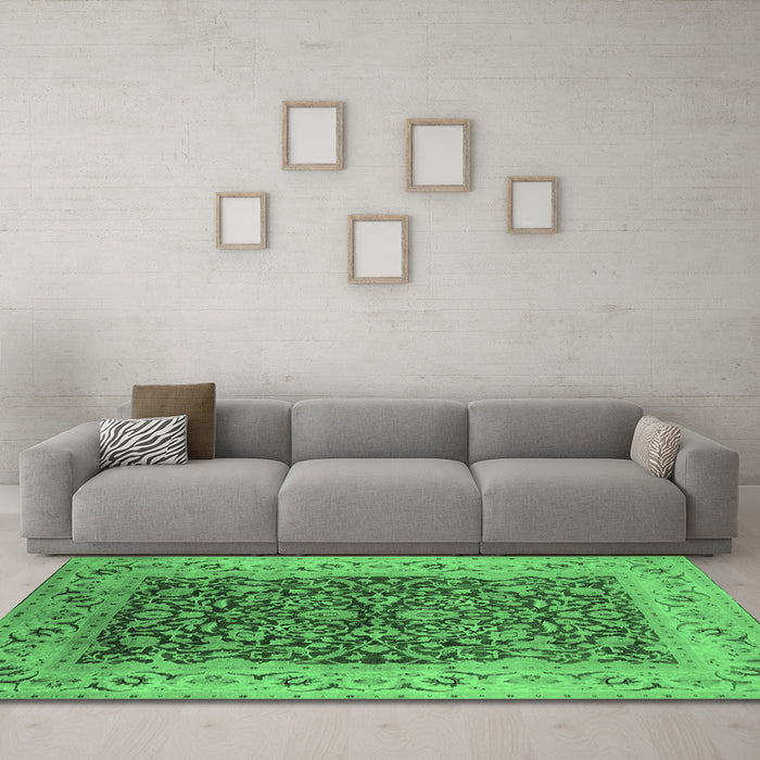Machine Washable Oriental Emerald Green Industrial Area Rugs in a Living Room,, wshurb3231emgrn