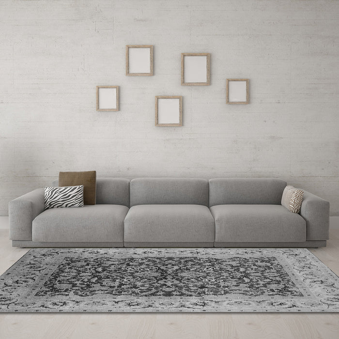 Machine Washable Oriental Gray Industrial Rug in a Living Room,, wshurb3231gry