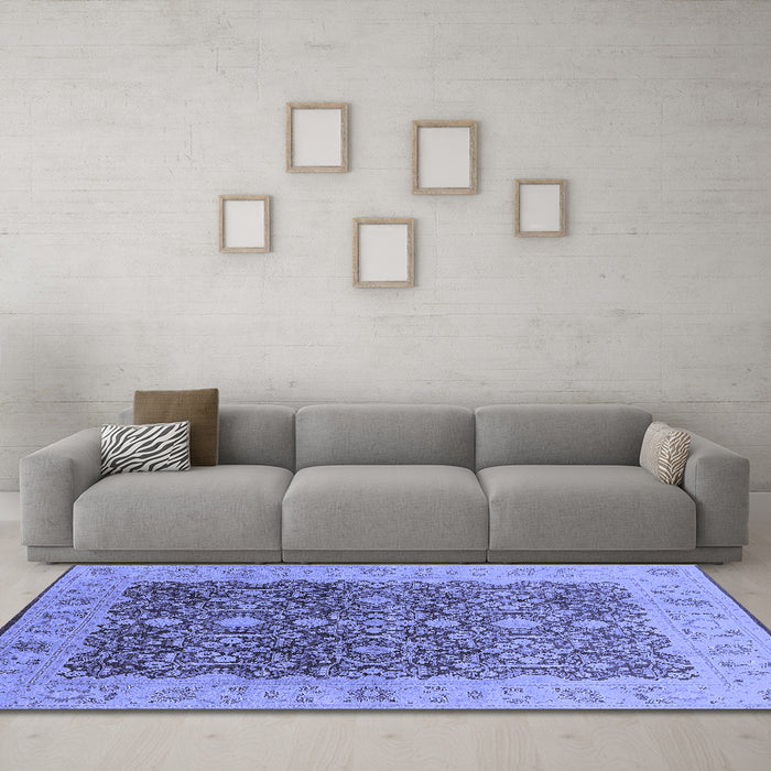 Machine Washable Oriental Blue Industrial Rug in a Living Room, wshurb3233blu