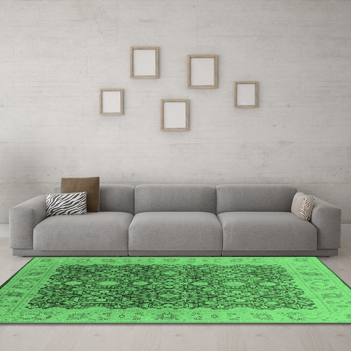 Machine Washable Oriental Emerald Green Industrial Area Rugs in a Living Room,, wshurb3233emgrn