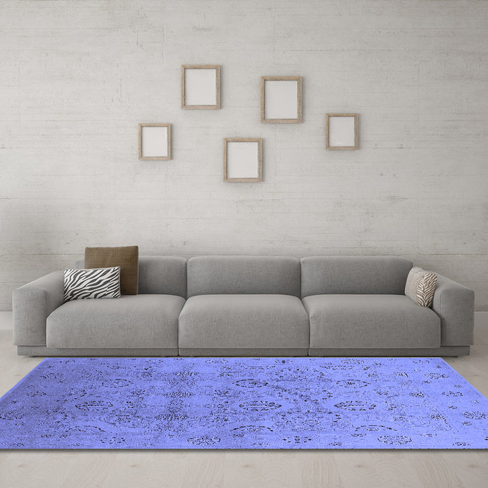 Machine Washable Oriental Blue Industrial Rug in a Living Room, wshurb3234blu