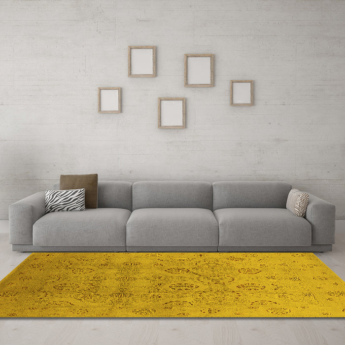Machine Washable Oriental Yellow Industrial Rug in a Living Room, wshurb3234yw
