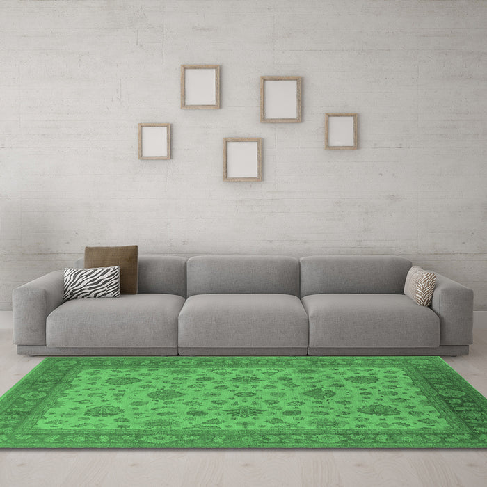 Machine Washable Oriental Emerald Green Industrial Area Rugs in a Living Room,, wshurb3236emgrn