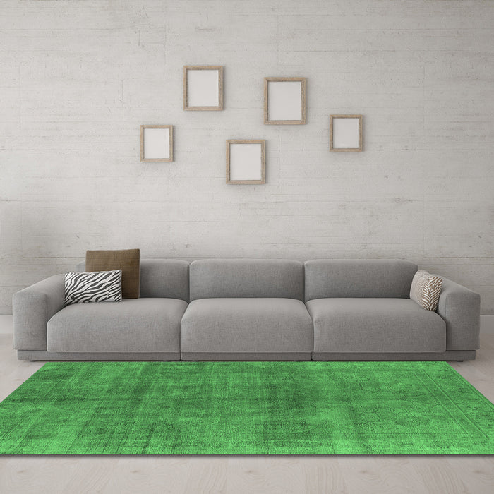 Machine Washable Oriental Emerald Green Industrial Area Rugs in a Living Room,, wshurb3243emgrn