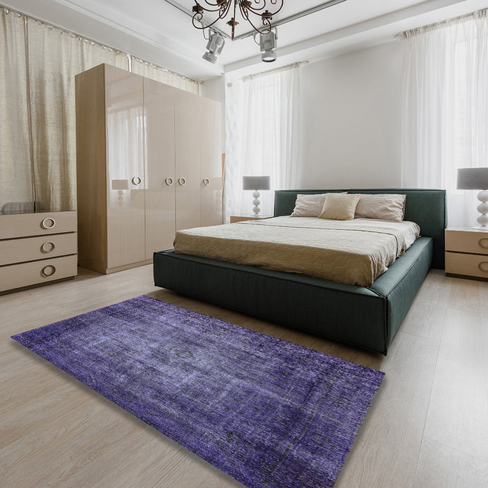 Machine Washable Industrial Modern Periwinkle Purple Rug in a Bedroom, wshurb3244