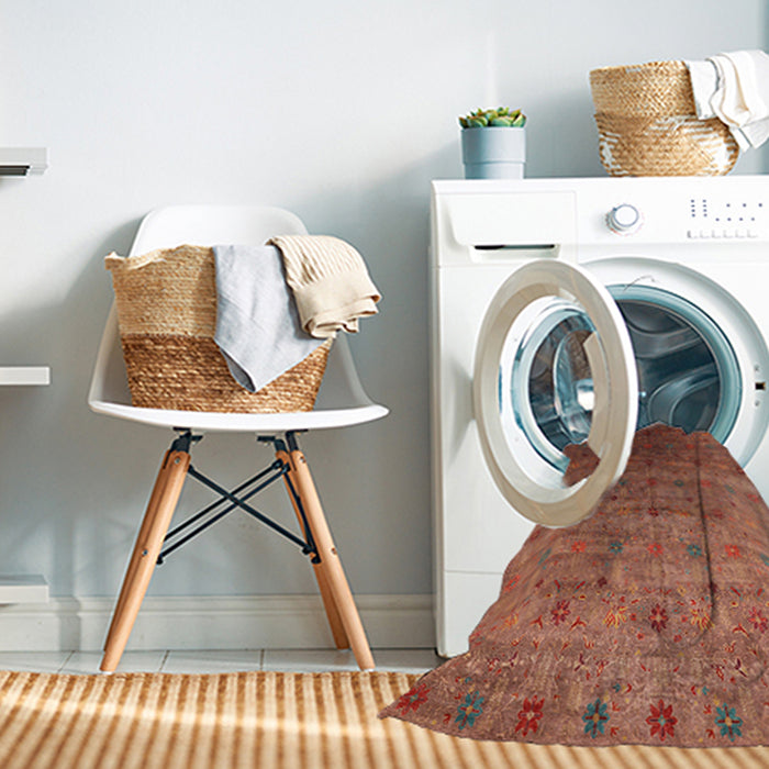 Machine Washable Industrial Modern Red Rug in a Washing Machine, wshurb3252