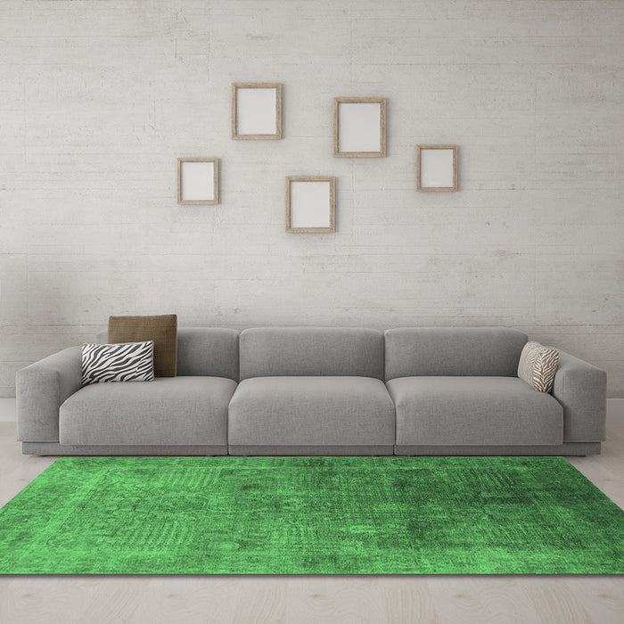 Machine Washable Oriental Emerald Green Industrial Area Rugs in a Living Room,, wshurb3259emgrn
