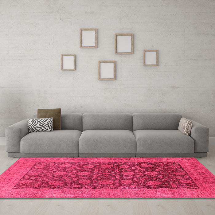 Machine Washable Oriental Pink Industrial Rug in a Living Room, wshurb3260pnk