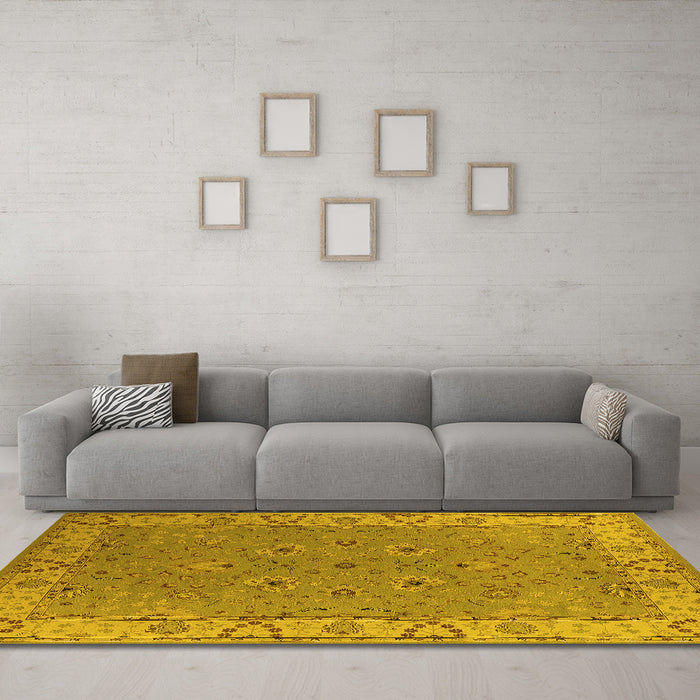 Machine Washable Oriental Yellow Traditional Rug in a Living Room, wshurb448yw