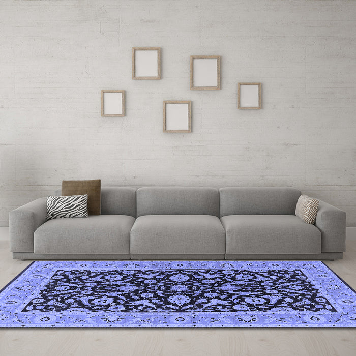 Machine Washable Oriental Blue Traditional Rug in a Living Room, wshurb449blu