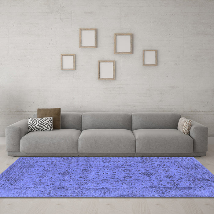 Machine Washable Oriental Blue Industrial Rug in a Living Room, wshurb456blu