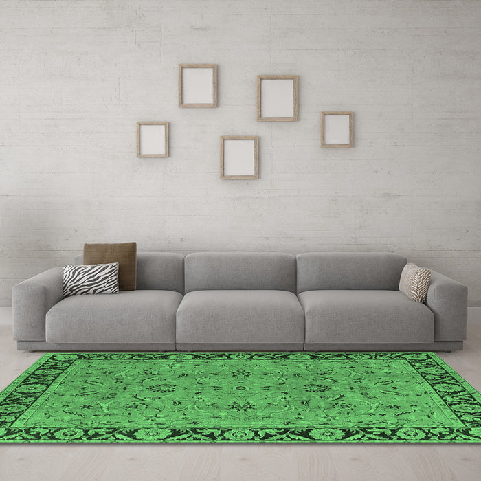 Machine Washable Oriental Emerald Green Traditional Area Rugs in a Living Room,, wshurb460emgrn
