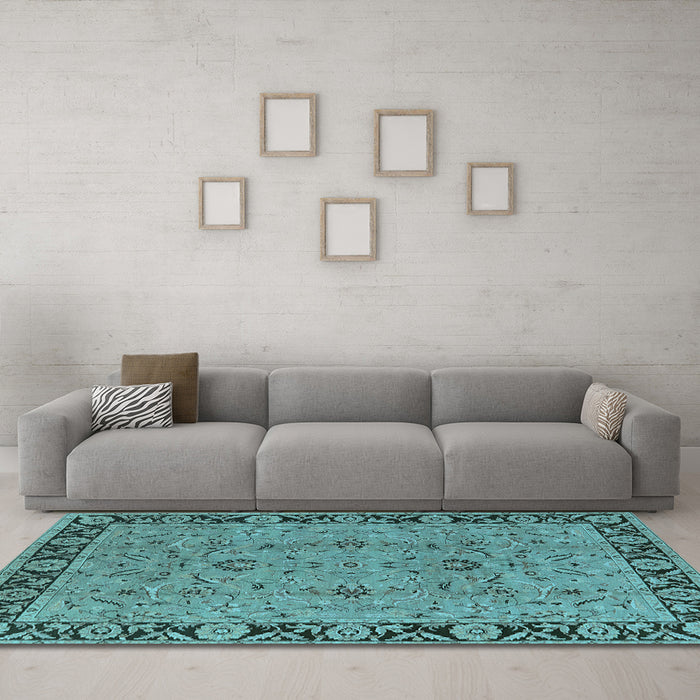 Machine Washable Oriental Light Blue Traditional Rug in a Living Room, wshurb460lblu
