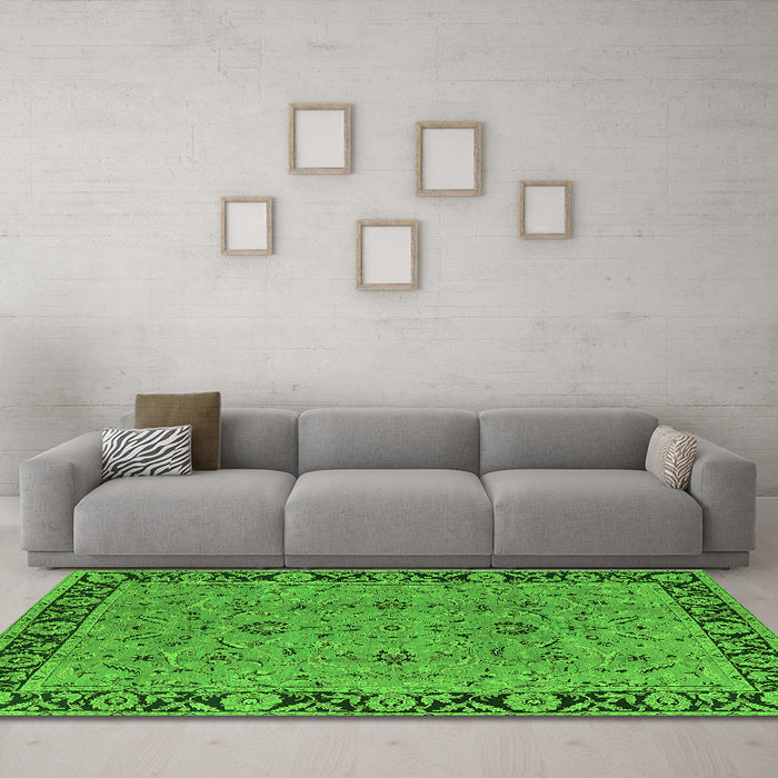 Machine Washable Oriental Green Traditional Area Rugs in a Living Room,, wshurb460grn