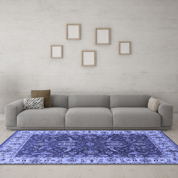 Machine Washable Oriental Blue Traditional Rug in a Living Room, wshurb462blu