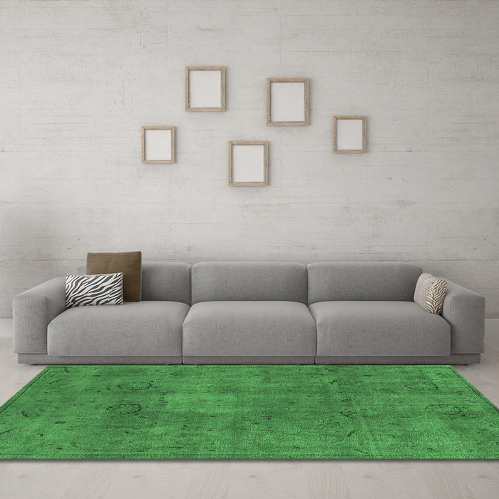 Machine Washable Oriental Emerald Green Industrial Area Rugs in a Living Room,, wshurb465emgrn