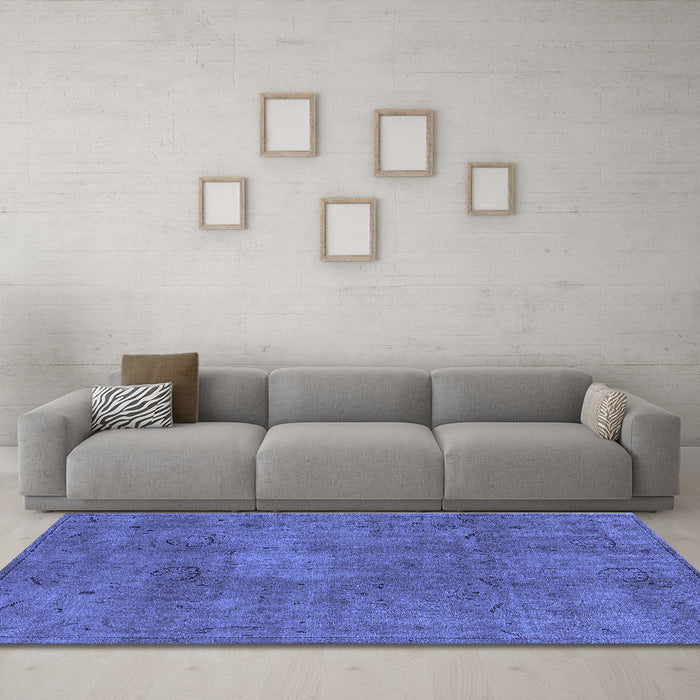 Machine Washable Oriental Blue Industrial Rug in a Living Room, wshurb465blu