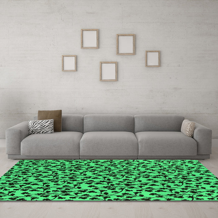 Machine Washable Oriental Green Industrial Area Rugs in a Living Room,, wshurb467grn