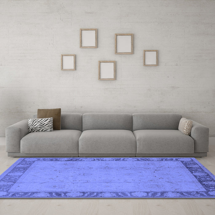 Machine Washable Oriental Blue Industrial Rug in a Living Room, wshurb474blu